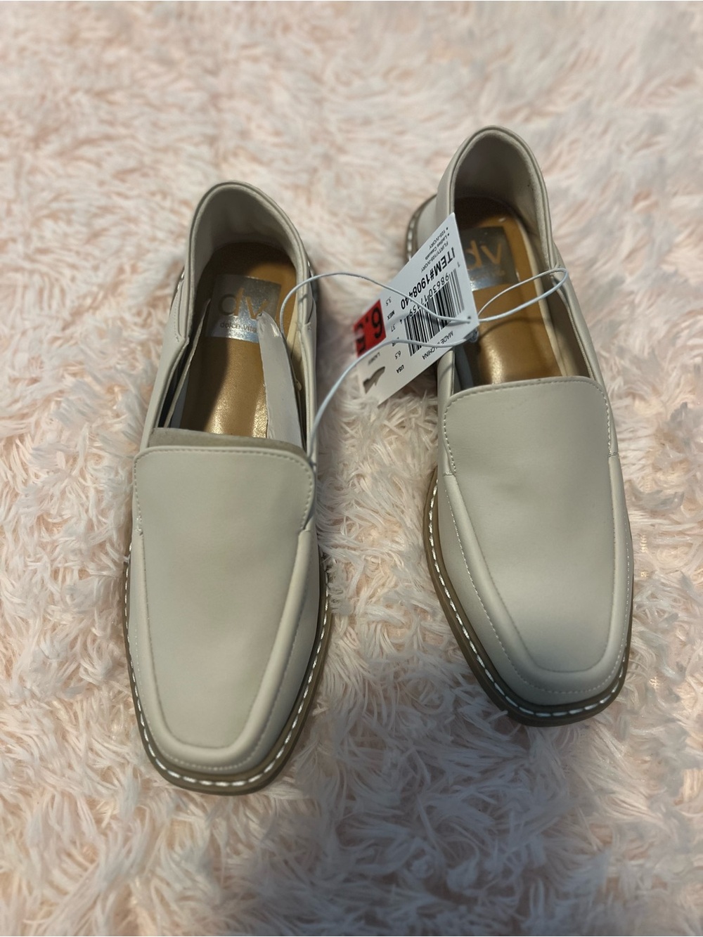 DV By Dolce Vita Women's Flirty
Ivory Loafers Size 6.5